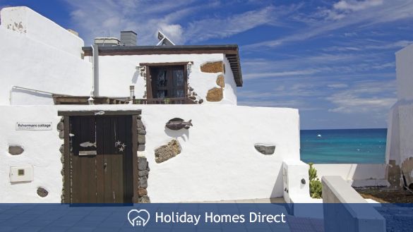 Eco Fishermans Cottage on the sea front in coastal