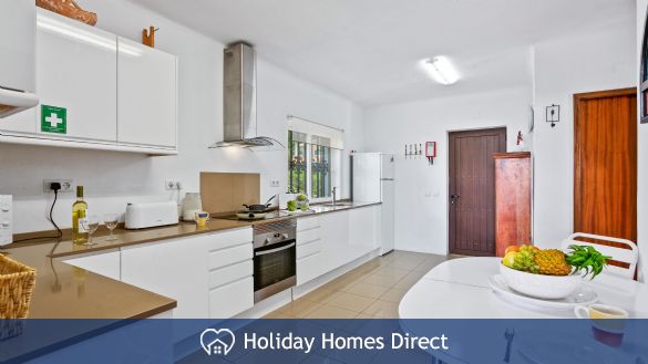 Villa Anderwood fully equipped kitchen